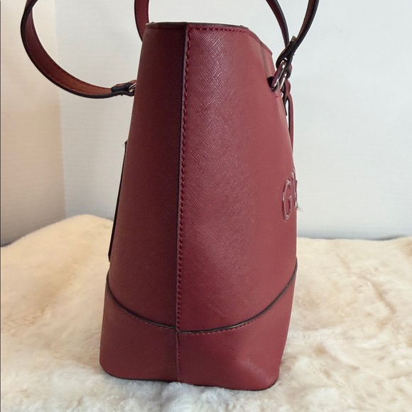 NWOT Guess Burgundy Women's Tote Bag - Picture 6 of 9